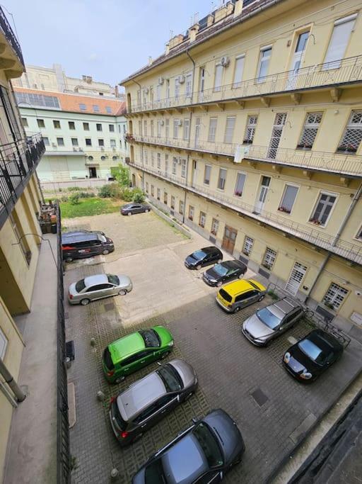 Luxury Flat In Downtown With Free Parking Apartmán