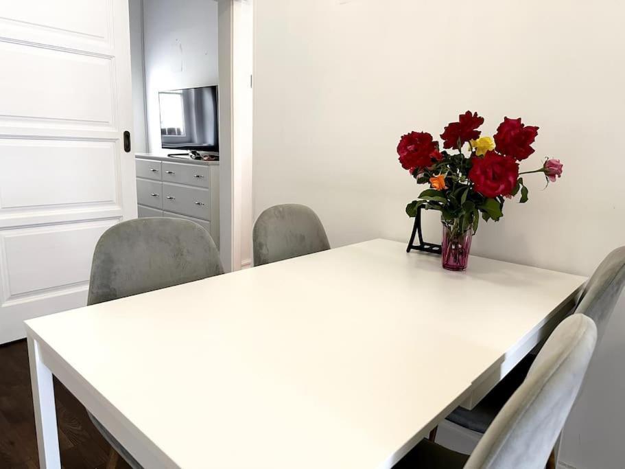 Luxury Flat In Downtown With Free Parking Apartment *